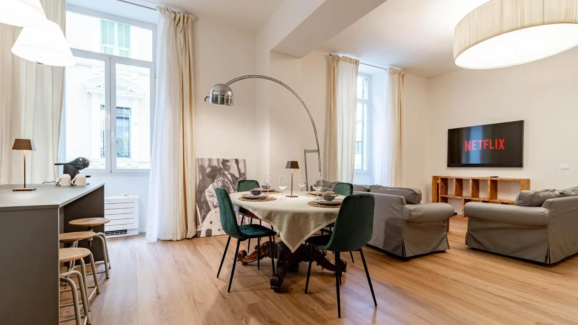 H11 The Queen'S Apartment Ariston - Centro Sanremo Italy