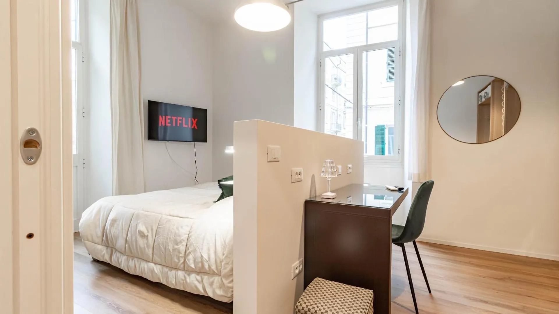 H11 The Queen'S Apartment Ariston - Centro Sanremo 0*,  Italia